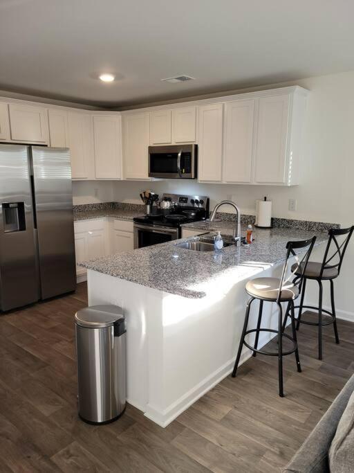 Sc 3745 New Townhouse Ft Jackson & Usc Appartement *